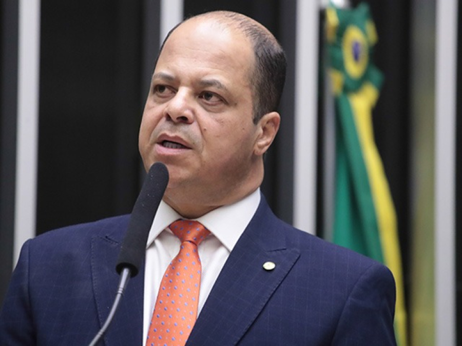 Deputado Ribamar Silva vota a favor de projeto que beneficia micro e pequenas empresas
